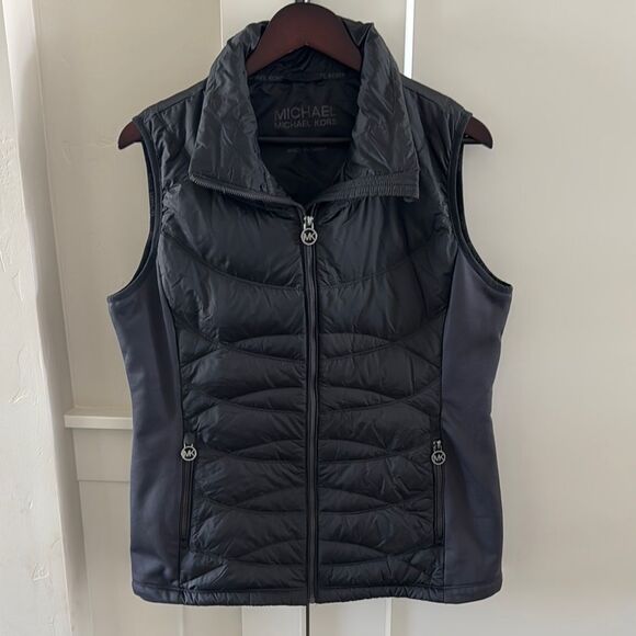 Michael Kors Women’s Size L Gray Quilted Puffer Vest Casual Outdoors Wear EUC - Picture 1 of 12